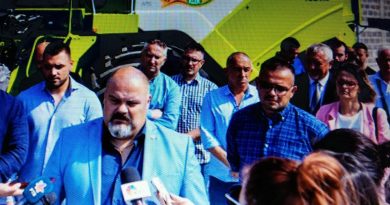 Ministar Nedimović i gradonačelnik Janjić obilaze sva sela u srednjobanatskom okrugu Ministar Nedimović i gradonačelnik Janjić obilaze sva sela u srednjobanatskom okrugu